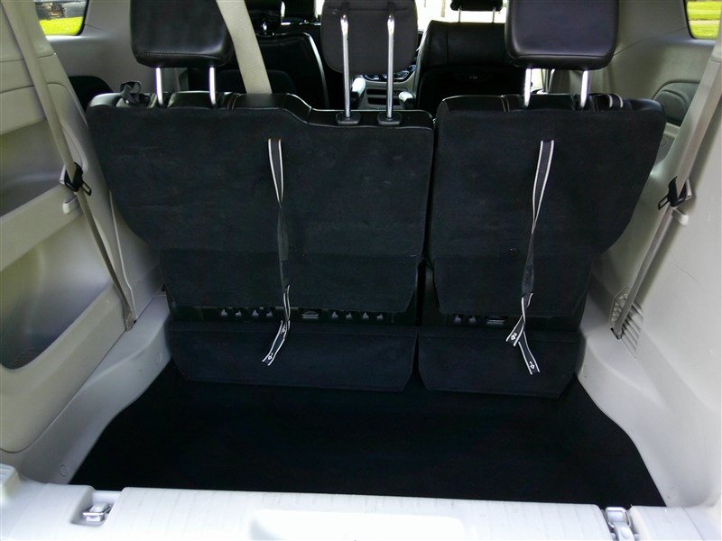 Used 2023 Chrysler Pacifica Touring-L FWD image 24