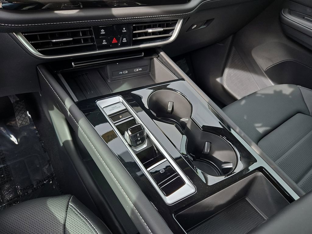 Used 2025 Volkswagen Atlas SEL image 25