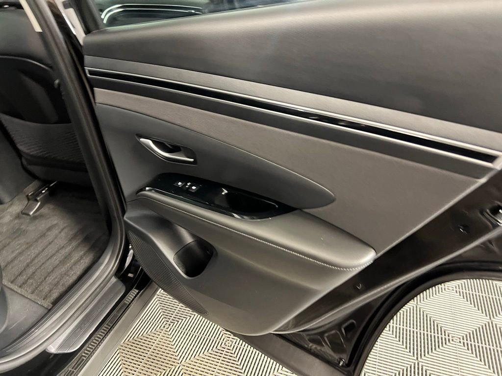 Used 2023 Hyundai Tucson Limited image 23