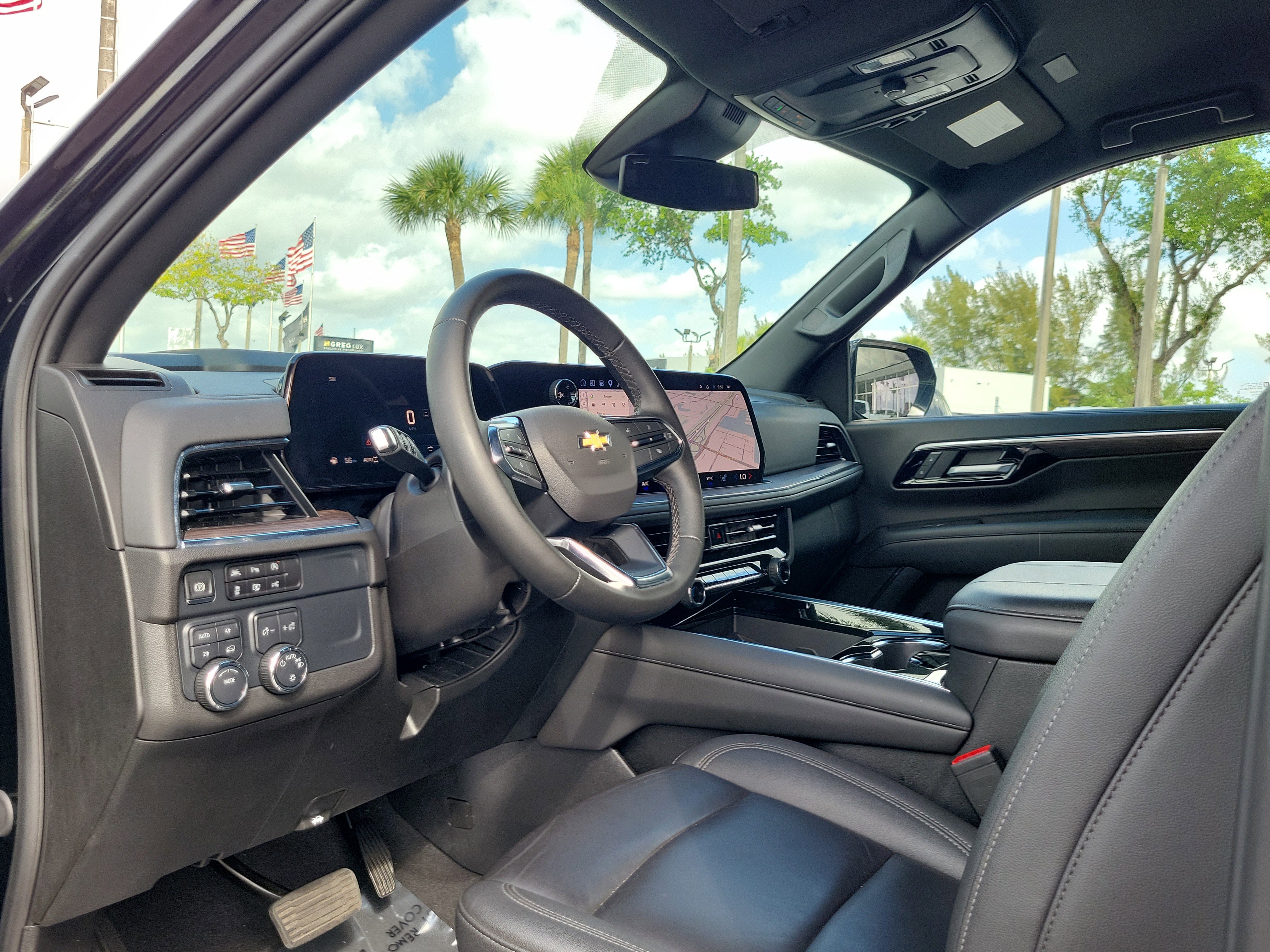 Used 2025 Chevrolet Tahoe LT AWD/4WD image 9