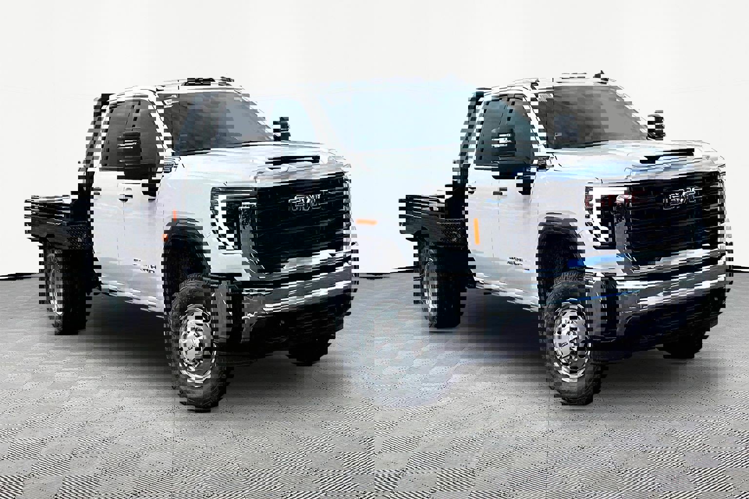 New 2025 GMC Sierra 3500 Pro w/ Convenience Package image 2