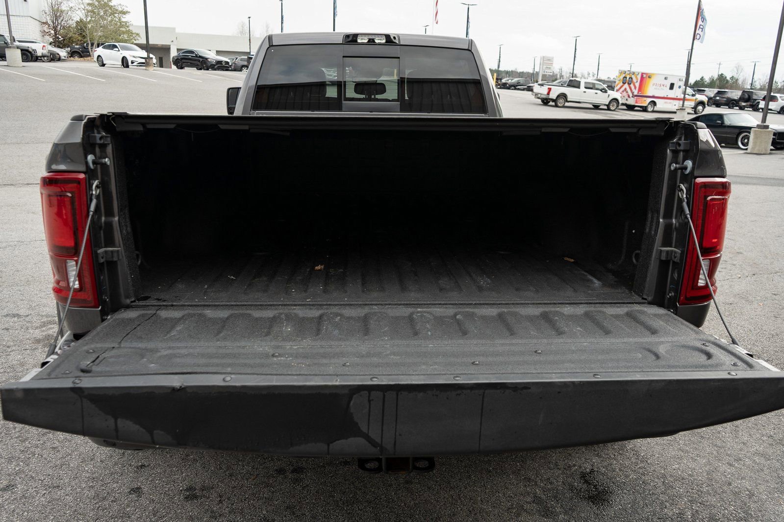 Used 2025 RAM 3500 Limited image 15