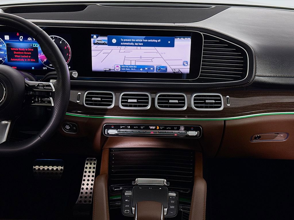 Used 2025 Mercedes-Benz GLS 450 4MATIC image 14