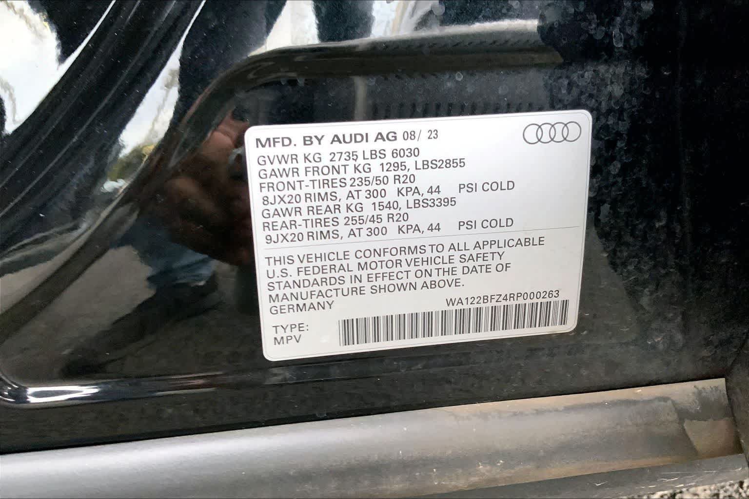 Used 2024 Audi Q4 e-tron Premium AWD/4WD image 20