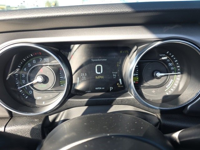 Used 2023 Jeep Wrangler Unlimited w/ Sun & Screen Package image 20