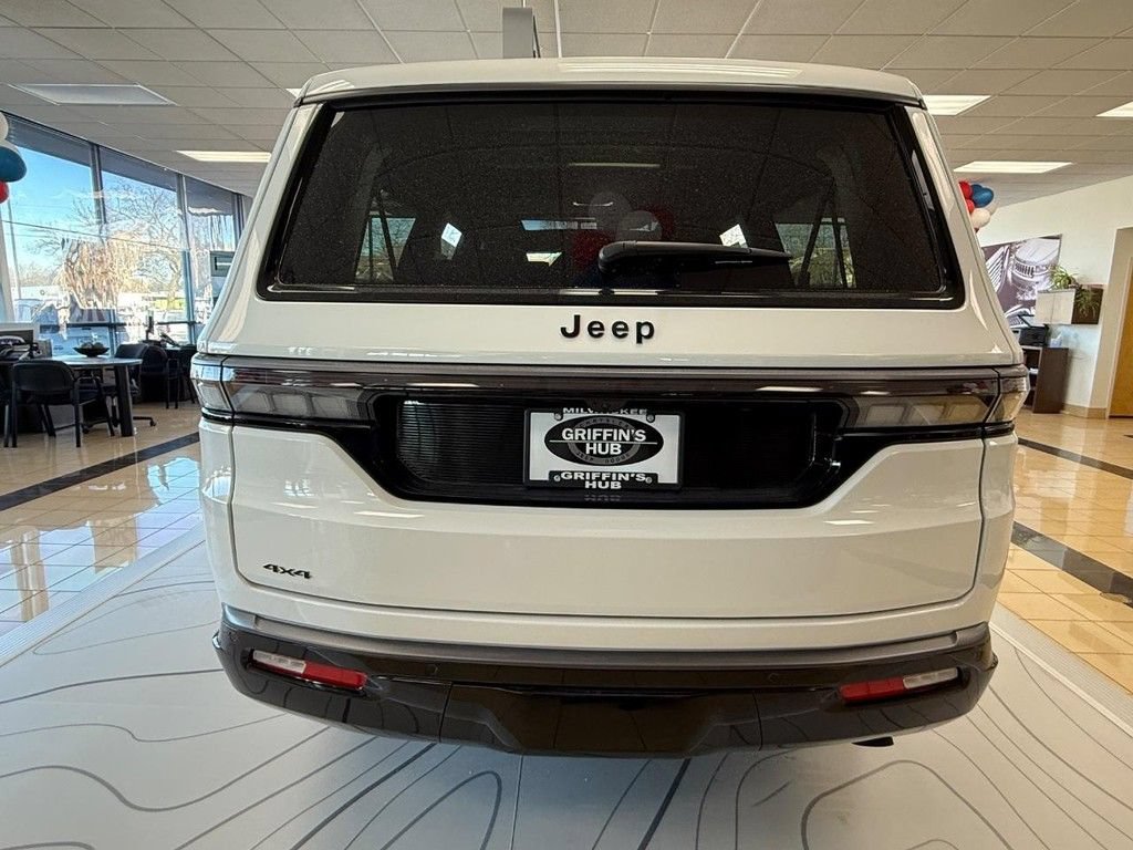 New 2026 Jeep Grand Wagoneer L Limited w/ Premium Group II AWD/4WD image 4