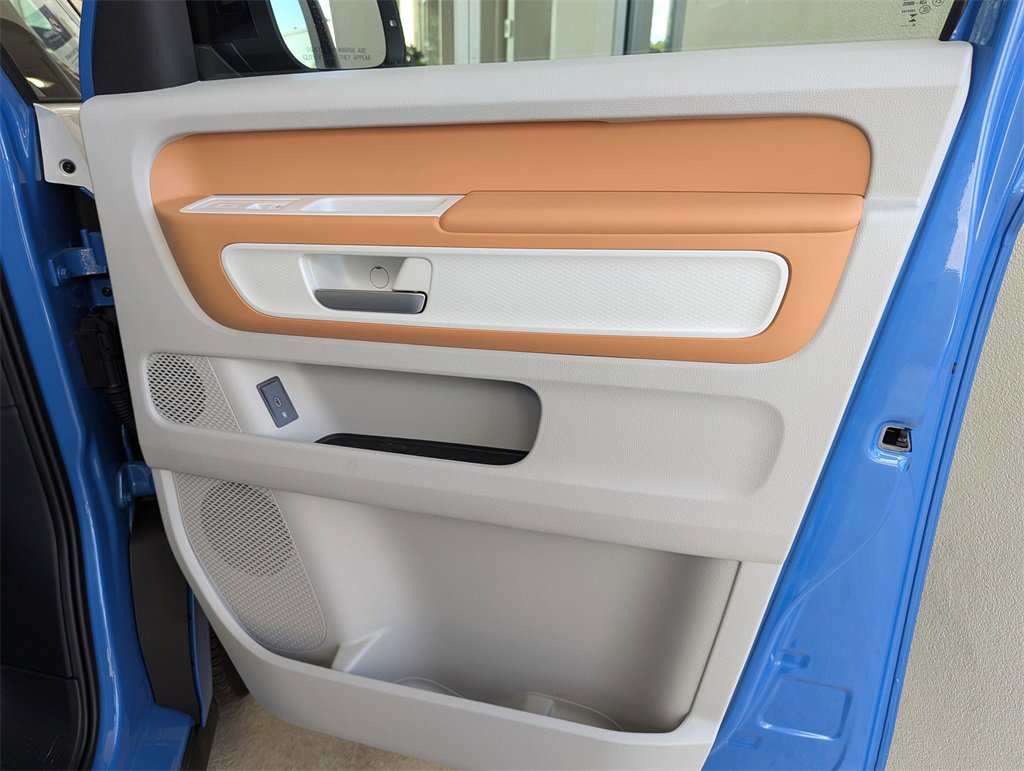 New 2025 Volkswagen ID. Buzz 1st Edition image 31