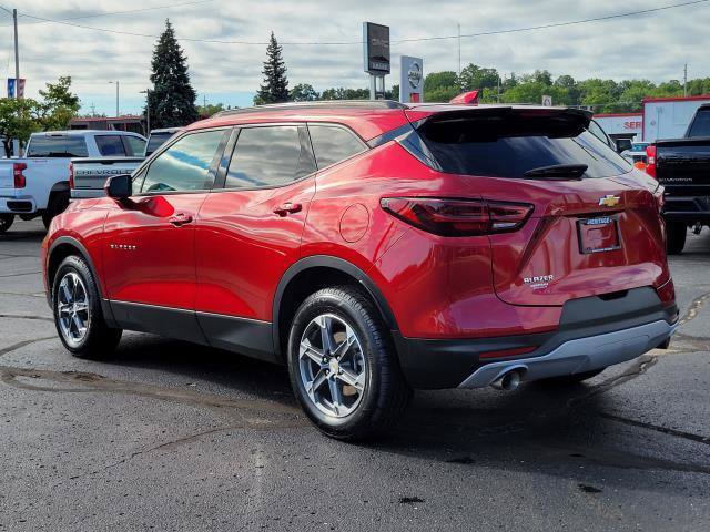 Used 2024 Chevrolet Blazer LT FWD image 3