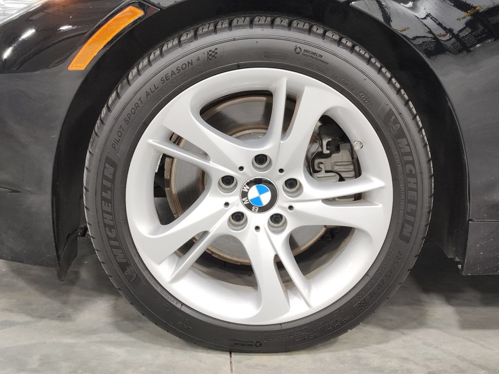 Used 2012 BMW Z4 sDrive35i RWD image 4