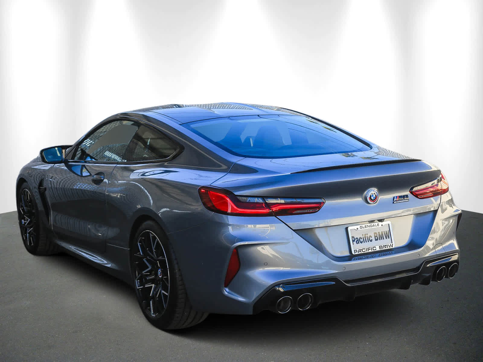 Used 2023 BMW M8 Competition image 4