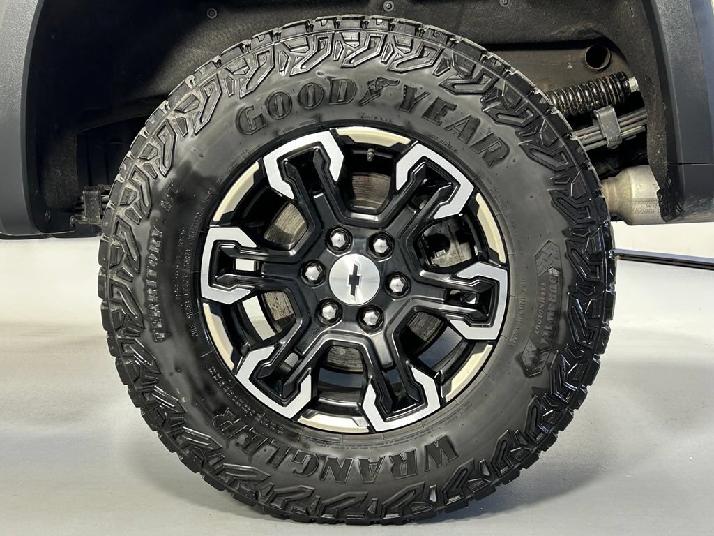 Used 2023 Chevrolet Silverado 1500 ZR2 AWD/4WD image 39