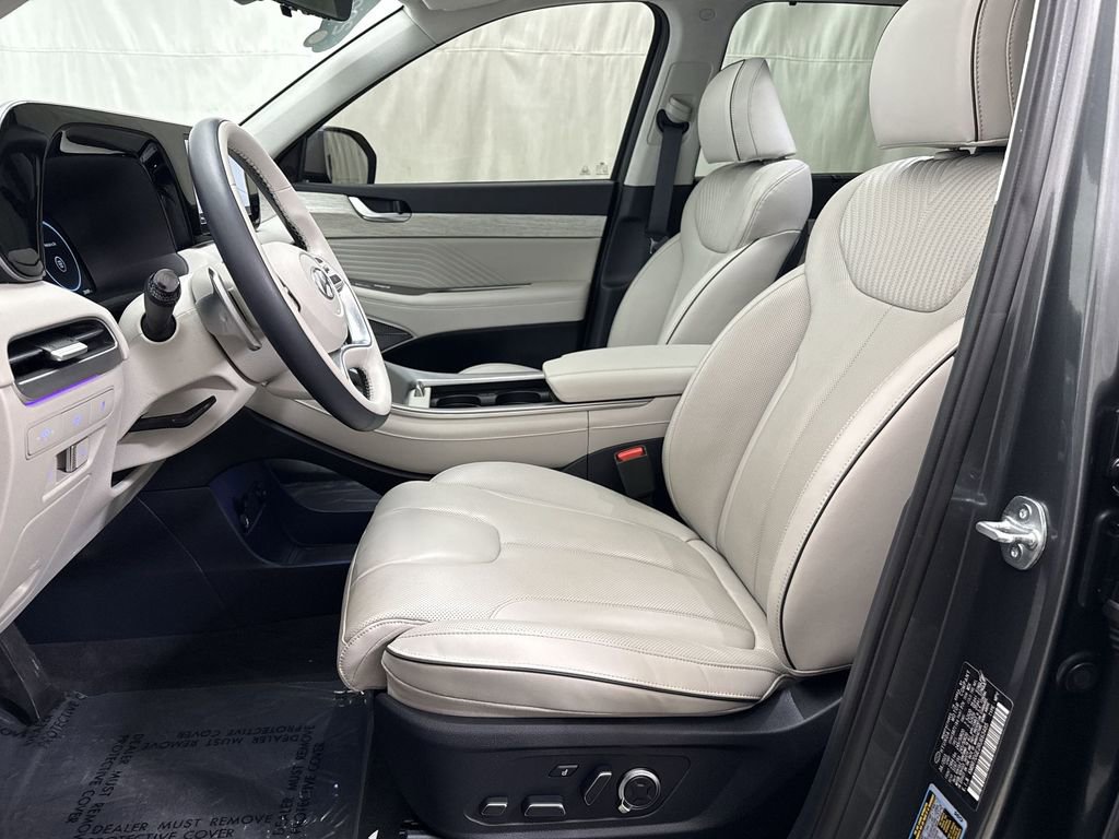 Used 2024 Hyundai Palisade Calligraphy image 8