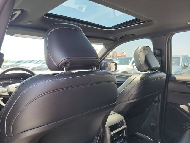 Used 2024 Jeep Grand Cherokee Altitude RWD image 12