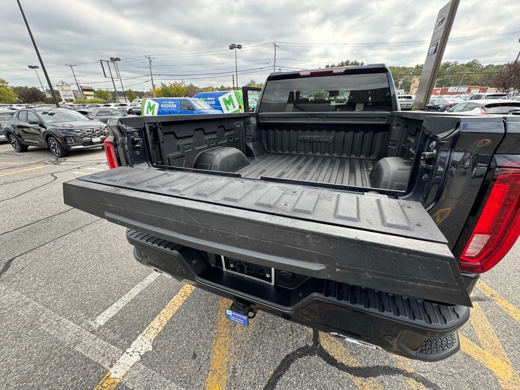 Used 2023 GMC Sierra 1500 AT4 image 31