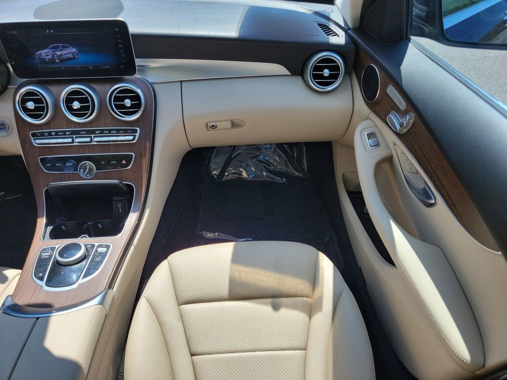 Used 2020 Mercedes-Benz C 300 4MATIC Sedan image 16