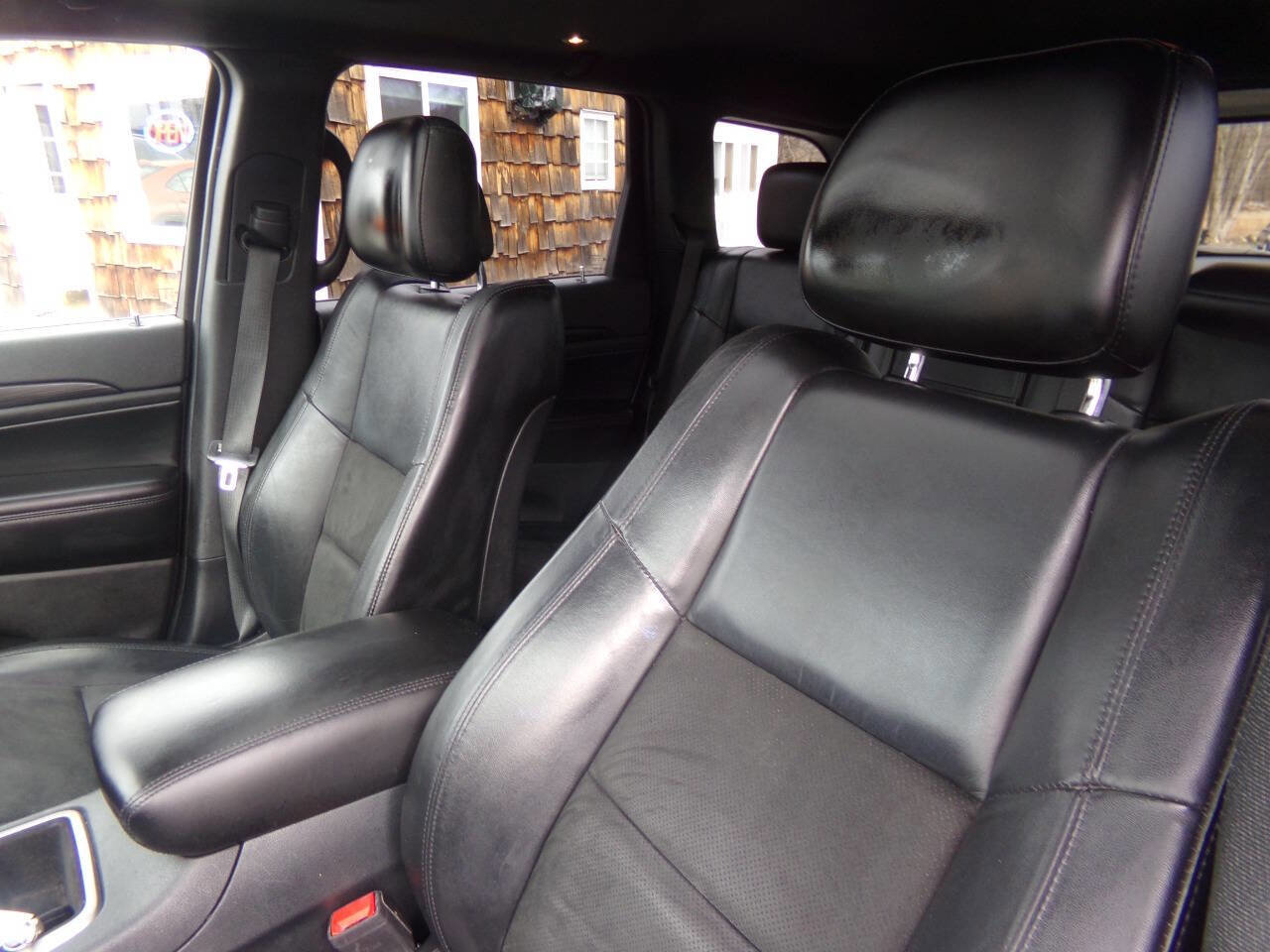 Used 2019 Jeep Grand Cherokee Altitude image 18