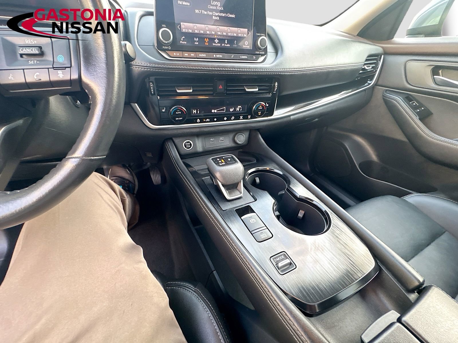 Used 2023 Nissan Rogue SL image 21