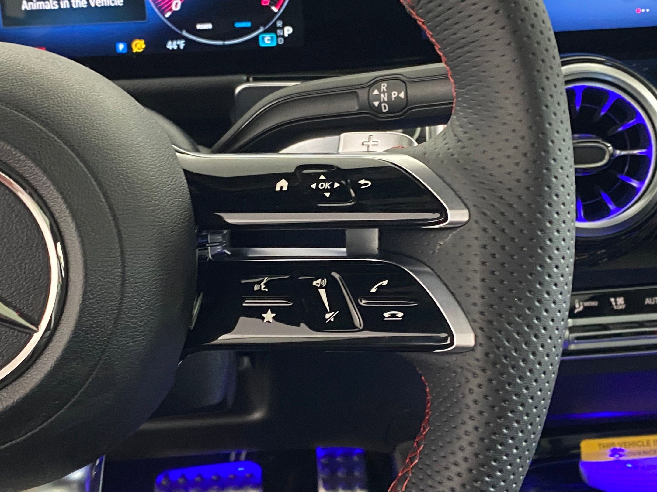 Used 2026 Mercedes-Benz GLB 250 4MATIC image 28