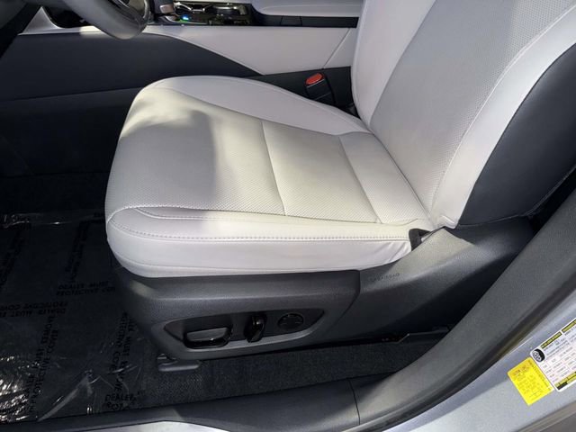 Used 2023 Lexus RX 350 Premium w/ Accessory Package AWD/4WD image 3