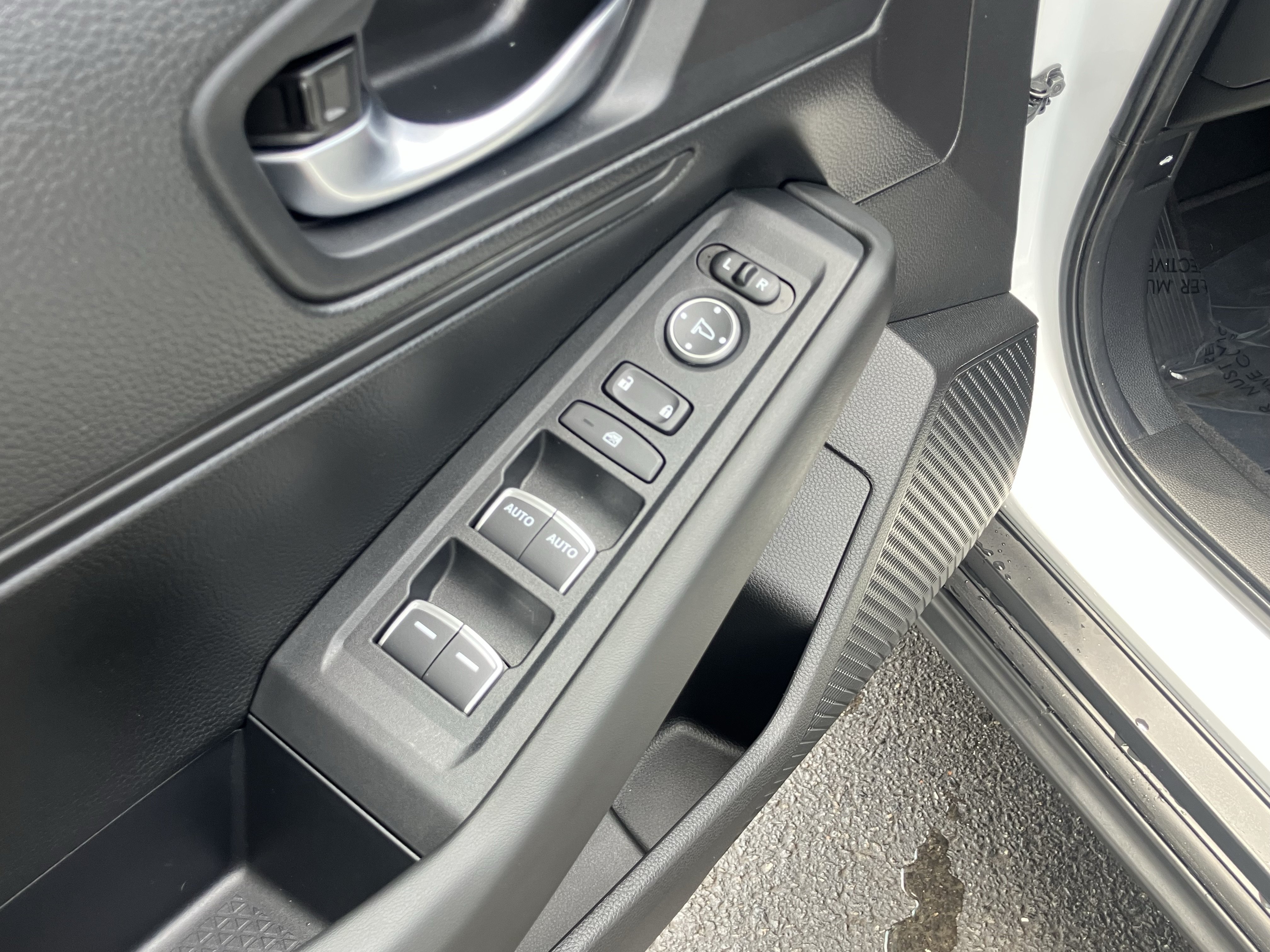 Used 2025 Honda Accord LX image 15