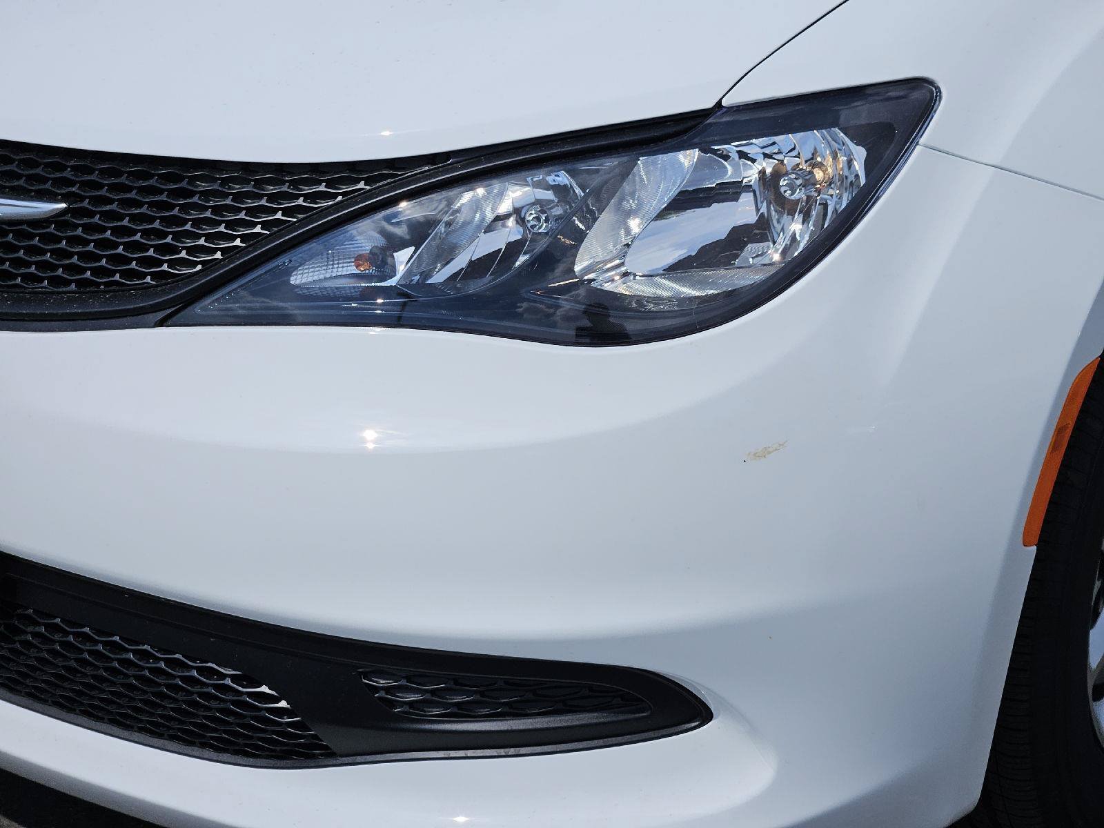 New 2027 Chrysler Pacifica LX FWD image 6