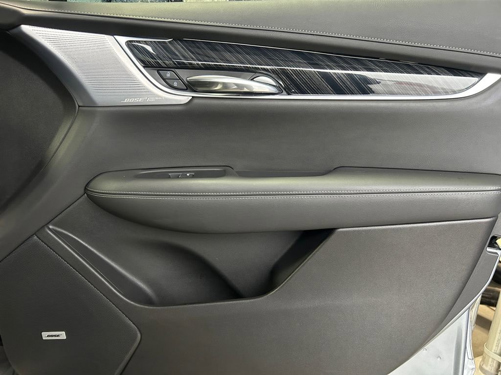 Used 2024 Cadillac XT6 Premium Luxury w/ Technology Package image 26