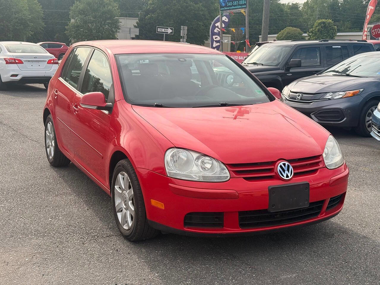 Used 2007 Volkswagen Rabbit 4-Door FWD image 1