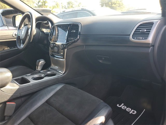 Used 2019 Jeep Grand Cherokee Altitude image 11