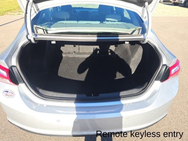 Used 2020 Chevrolet Malibu LT w/ Fleet LT Safety Plus Package image 23