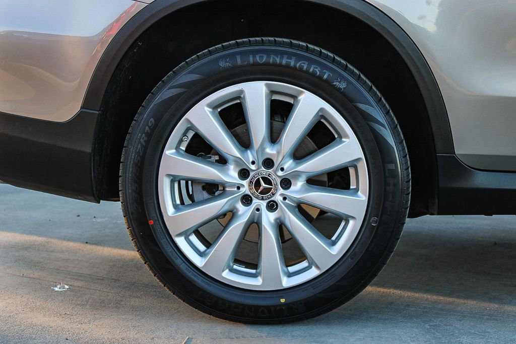 Used 2020 Mercedes-Benz GLC 300 image 12