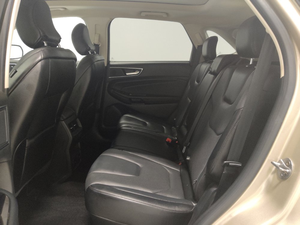 Used 2017 Ford Edge Titanium w/ Equipment Group 301A AWD/4WD image 18