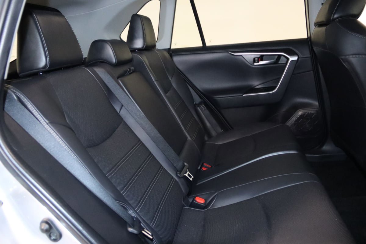Used 2022 Toyota RAV4 Limited AWD/4WD image 61