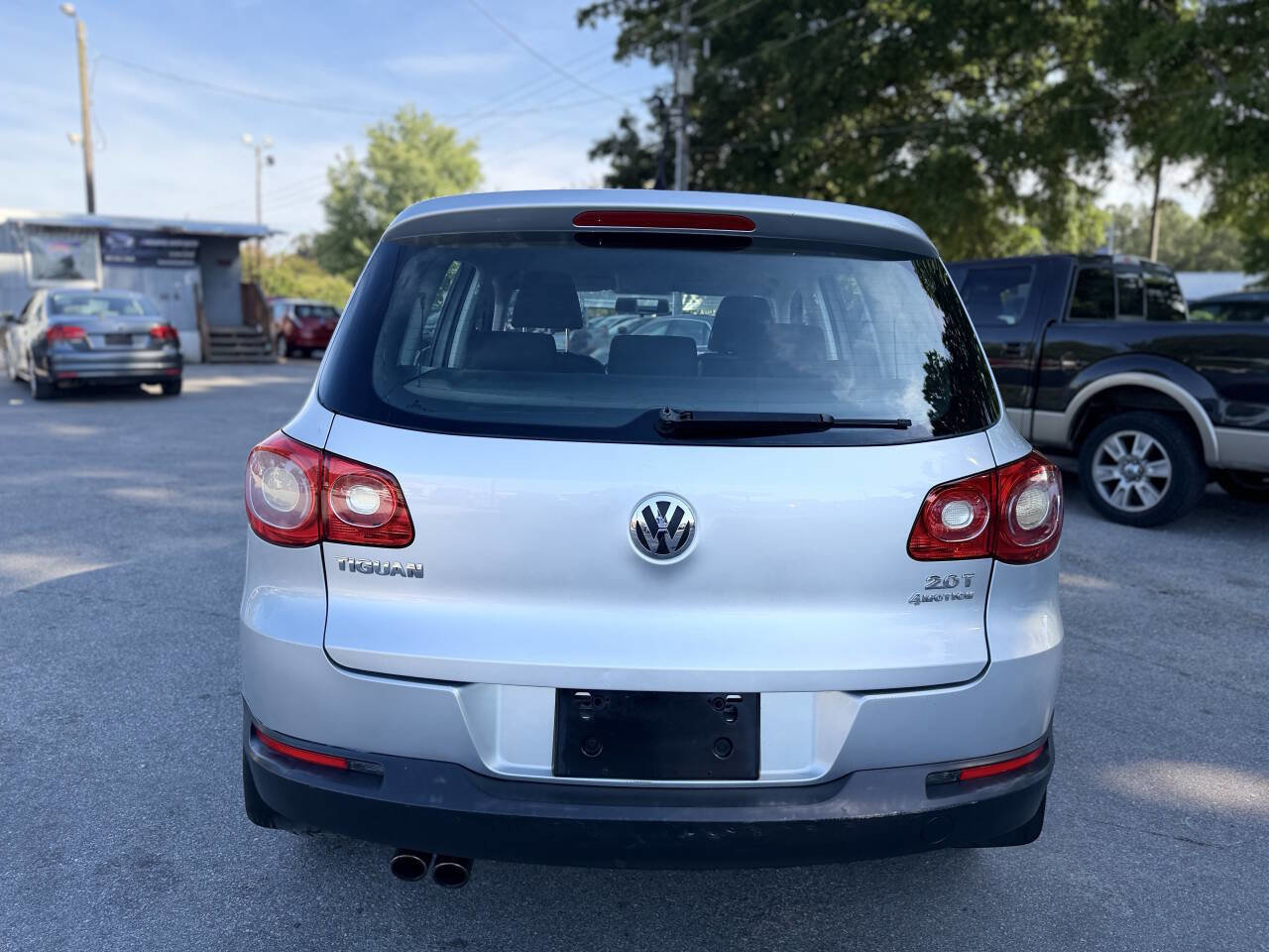 Used 2011 Volkswagen Tiguan S AWD/4WD image 6