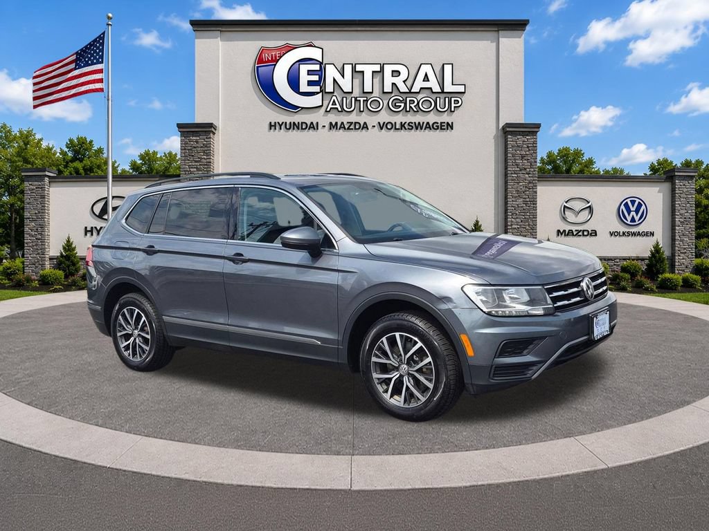 Used 2020 Volkswagen Tiguan SE w/ Panoramic Sunroof Package AWD/4WD image 1