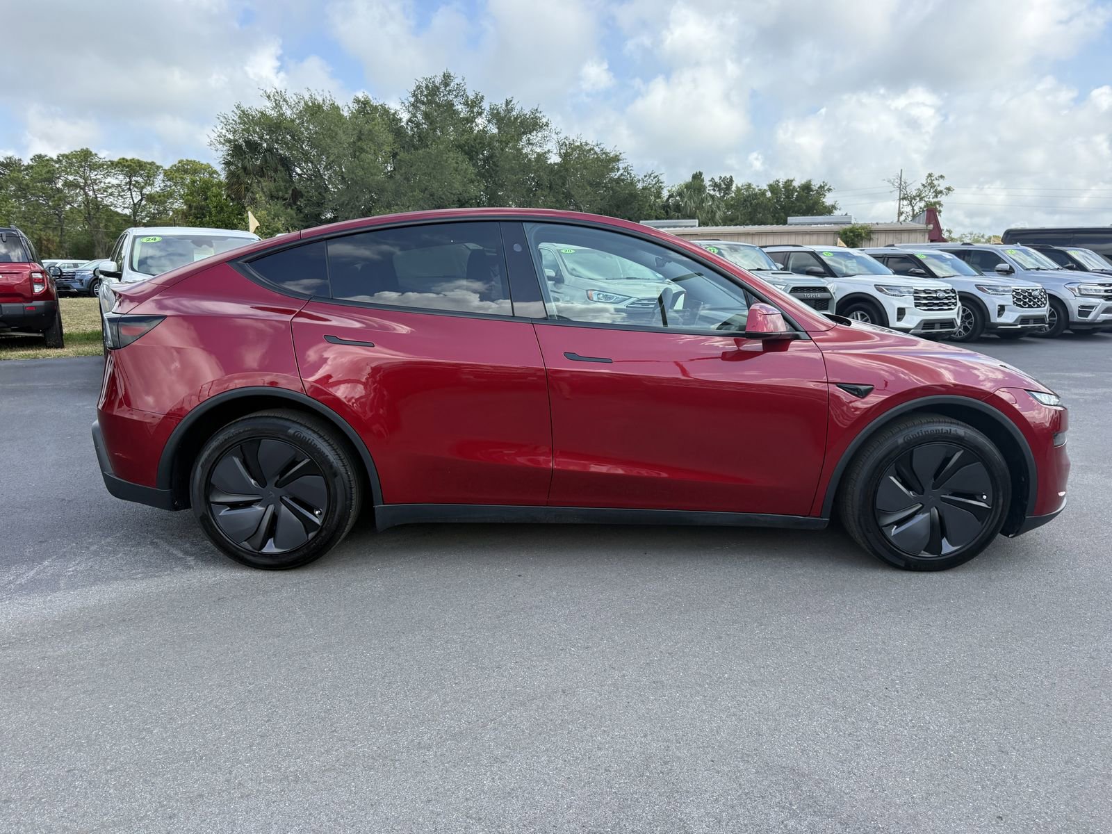 Used 2026 Tesla Model Y AWD image 3