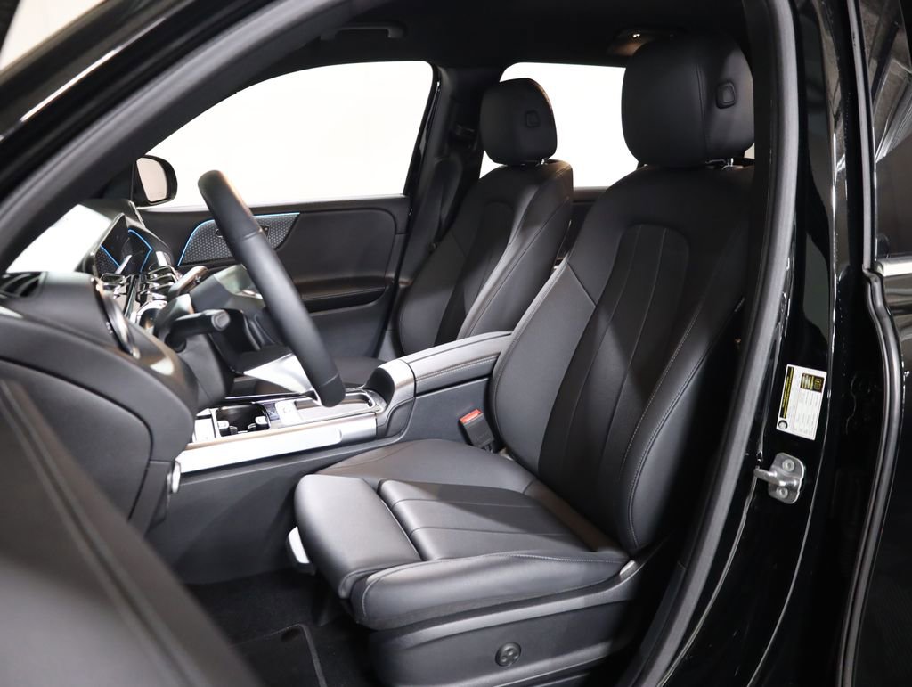 Certified 2025 Mercedes-Benz GLB 250 4MATIC image 28