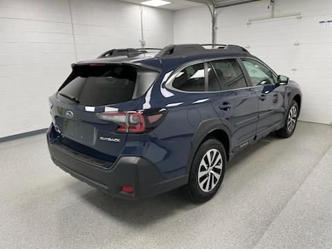 Used 2025 Subaru Outback Premium AWD/4WD image 5