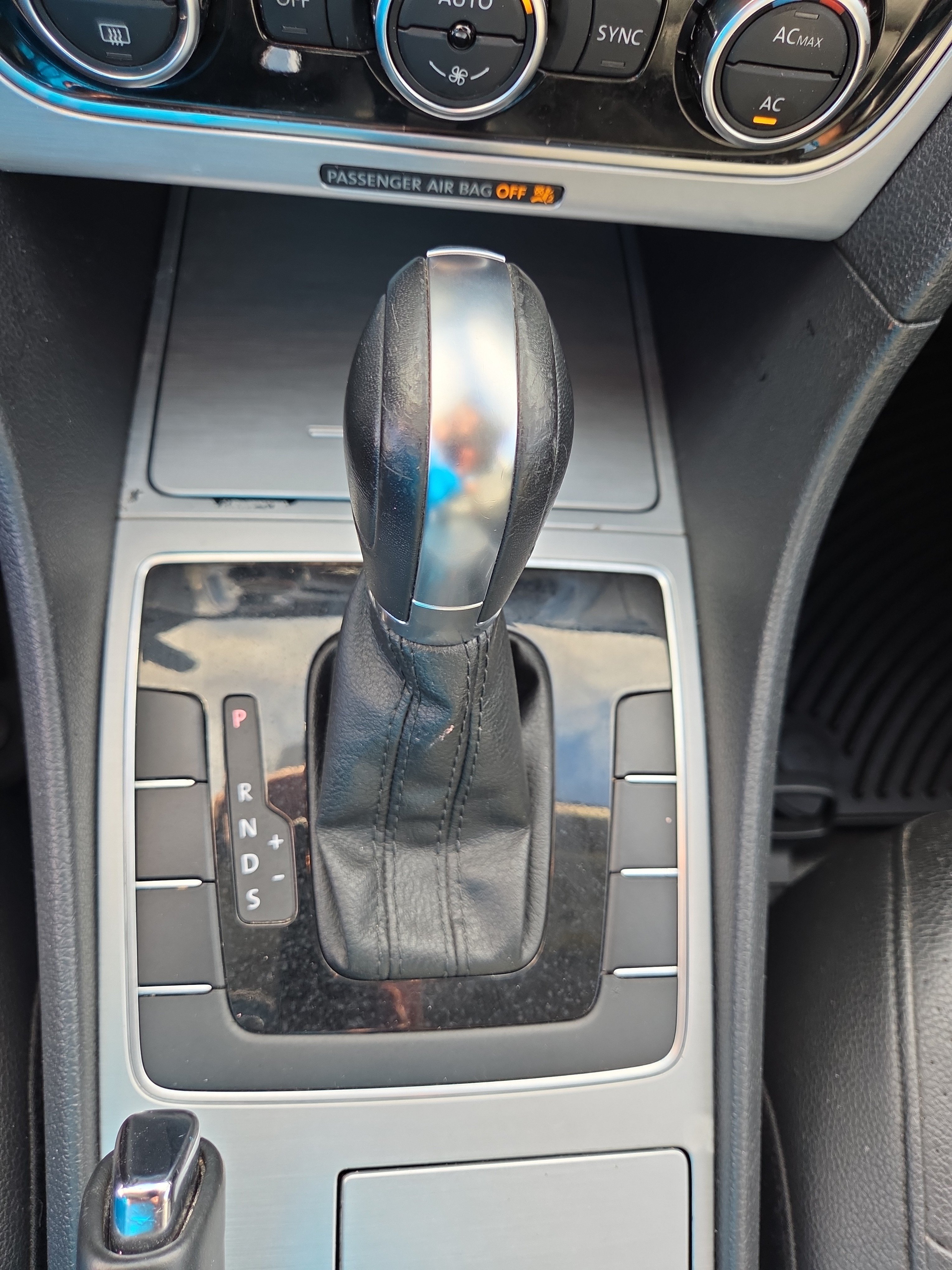 Used 2012 Volkswagen Passat 2.5 SE FWD image 7