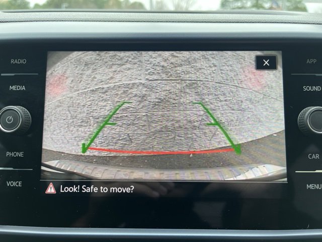 Used 2023 Volkswagen Taos SE image 13