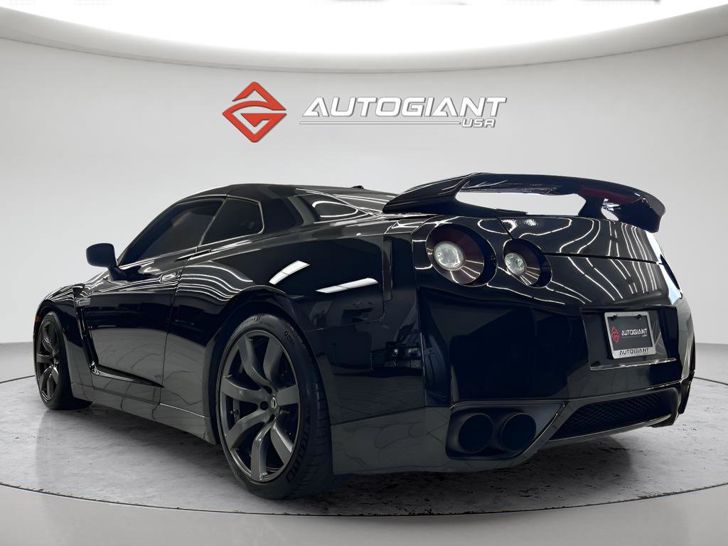 Used 2011 Nissan GT-R Premium image 5