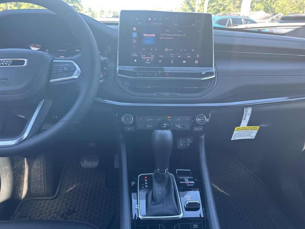 New 2025 Jeep Compass Latitude w/ Sun & Sound Group image 17