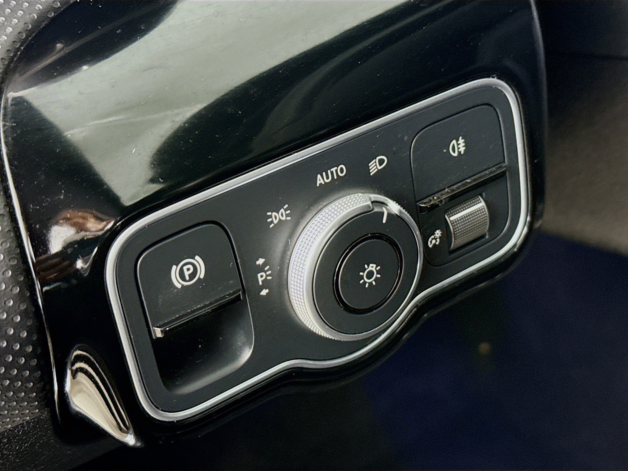 Used 2025 Mercedes-Benz CLA 250 4MATIC image 9