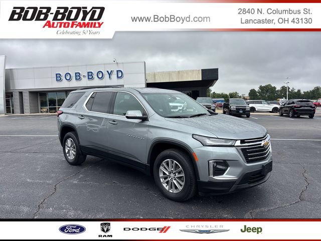 Used 2023 Chevrolet Traverse LT FWD image 1