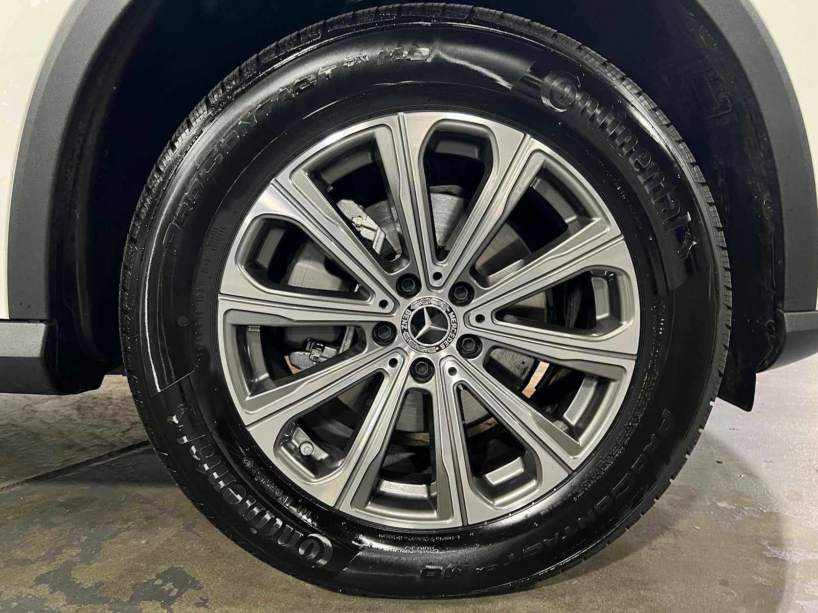 Certified 2025 Mercedes-Benz GLC 300 4MATIC image 9