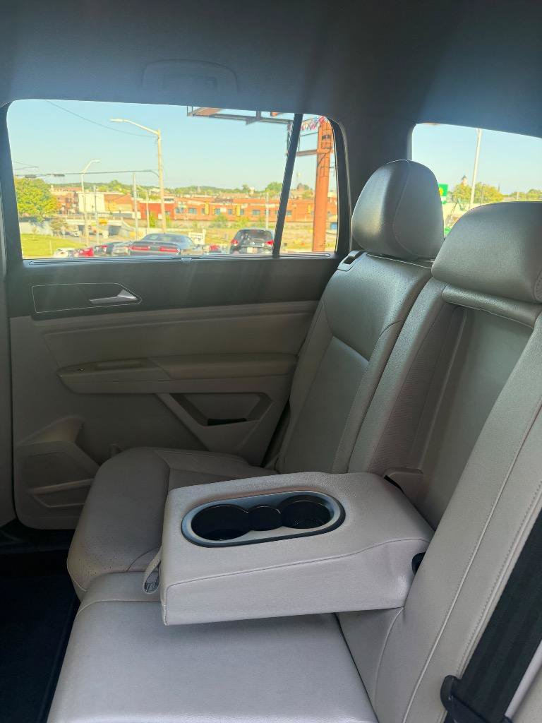 Used 2018 Volkswagen Atlas SE AWD/4WD image 18