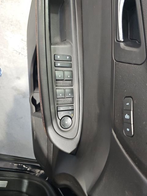 Used 2013 Chevrolet Traverse LTZ FWD image 11