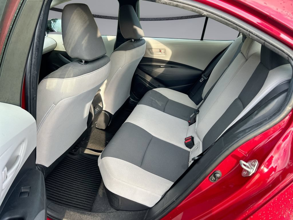 Used 2025 Toyota Corolla LE FWD image 28