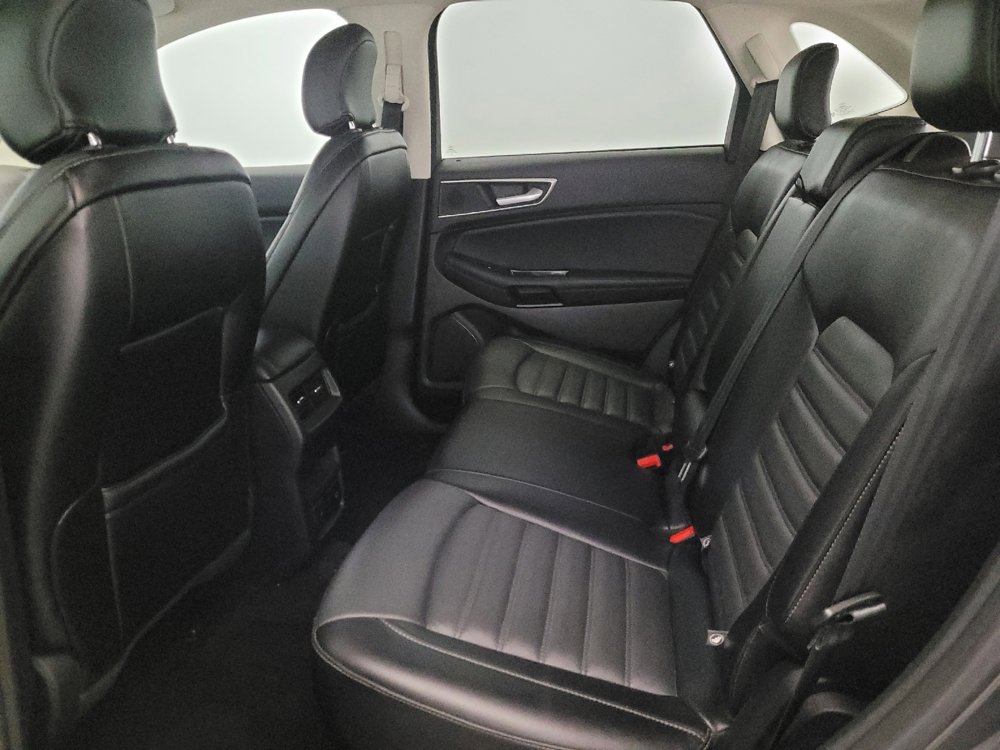Used 2018 Ford Edge SEL w/ Equipment Group 201A AWD/4WD image 18