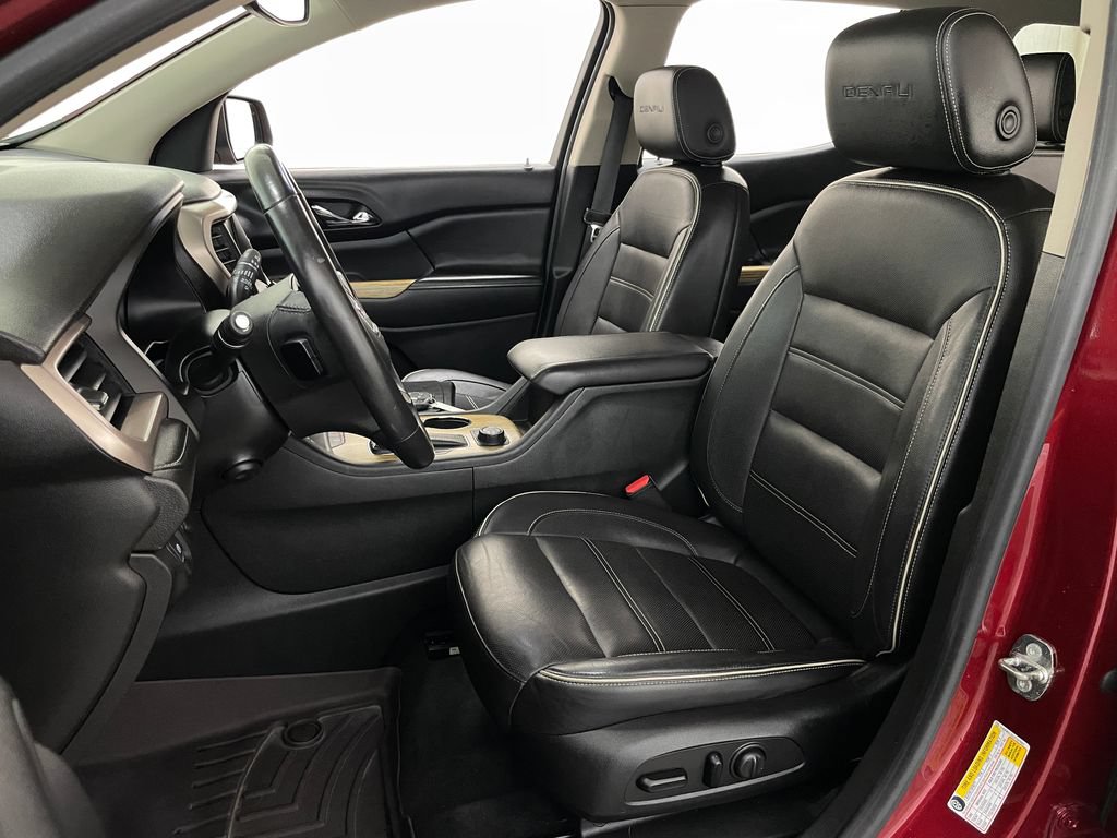 Certified 2018 GMC Acadia Denali w/ Technology Package AWD/4WD image 29