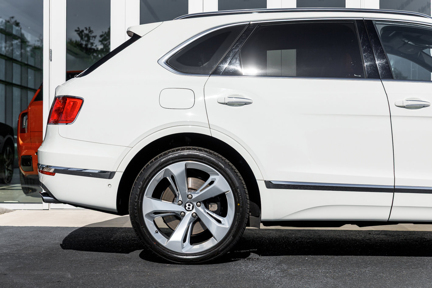Used 2018 Bentley Bentayga AWD/4WD image 7